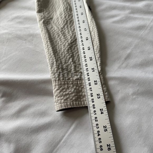 WindRiver No Fly Zone Lined Outdoor Button Up Shirt Roll-Tab Sleeves Beige Small - Picture 13 of 16